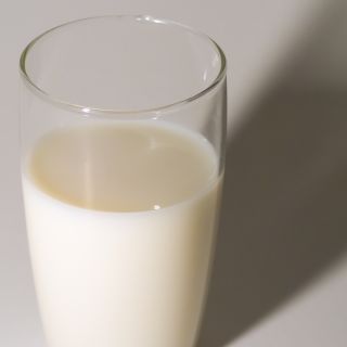 Bilde av glass med melk